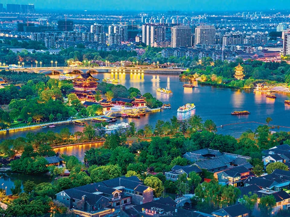 凤城河风景区与望海楼